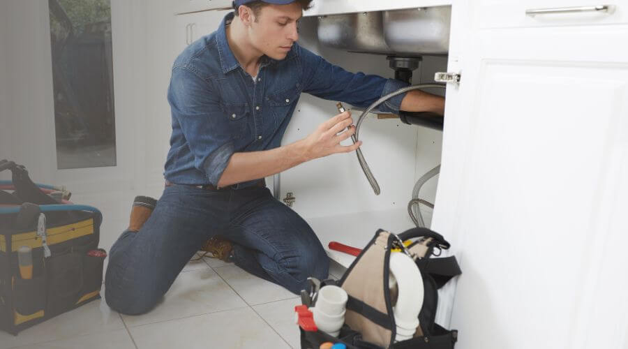 Professional water heater repair in Earleton, FL